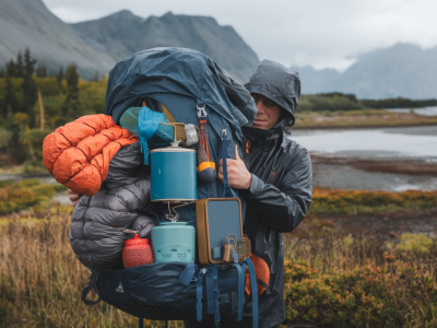 Préparer un sac de randonnée adapté aux conditions météo changeantes du littoral luganais